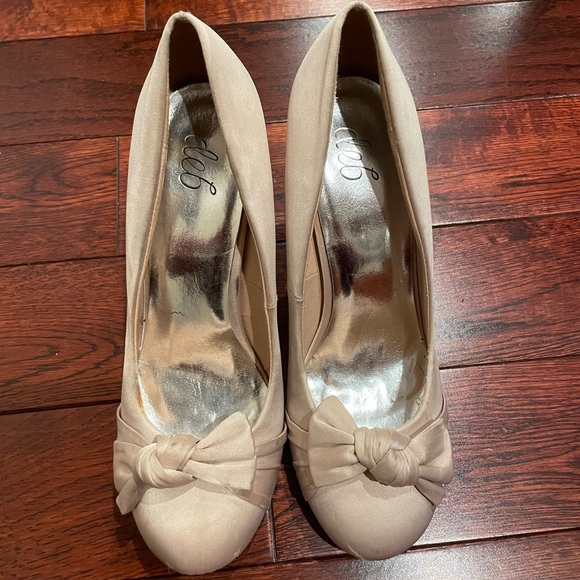 Peach bow heels - Picture 7 of 7